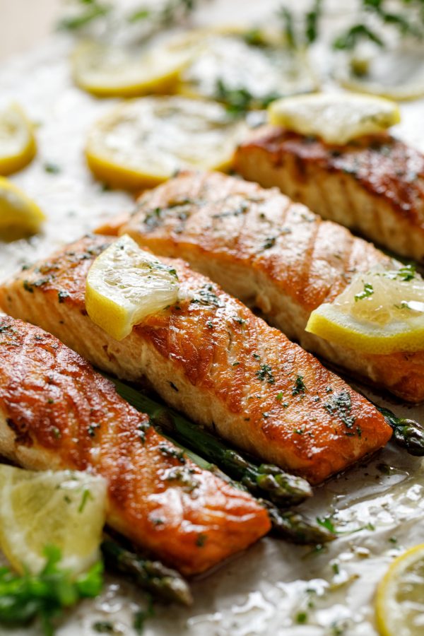 Baked salmon with herbs and lemon fruit
